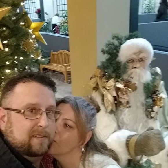 Meet your Posher, Amy - Picture 2 of 5